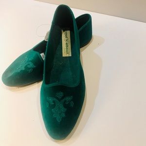 Vintage velour flats are luxurious and beautiful